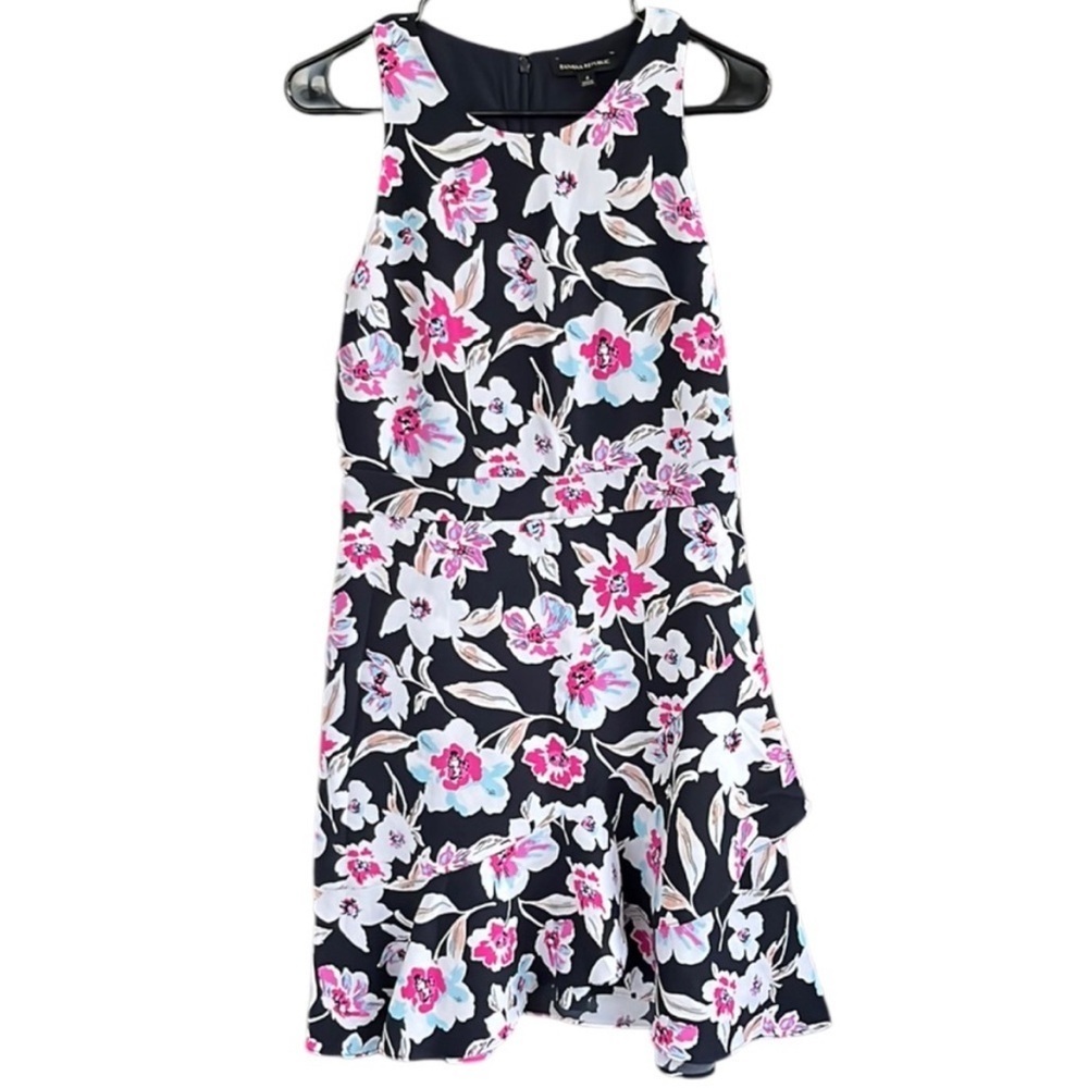 Like New Banana Republic Ruffled Hem Floral Dress Size 4 - Picture 2 of 11